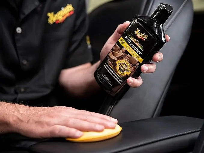 Meguiar’s G7214 Gold Class Rich Leather Cleaner and Conditioner – 414ml