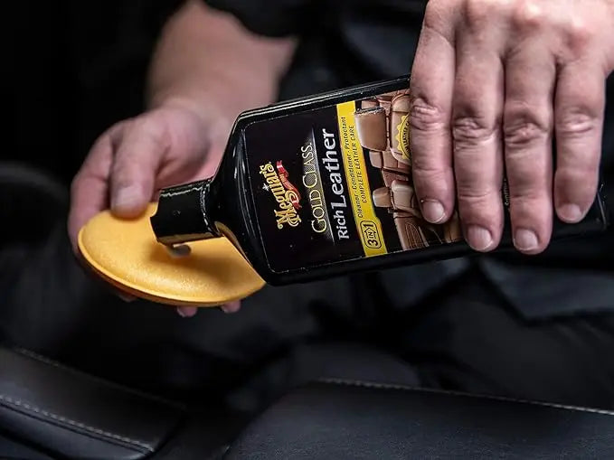 Meguiar’s G7214 Gold Class Rich Leather Cleaner and Conditioner – 414ml